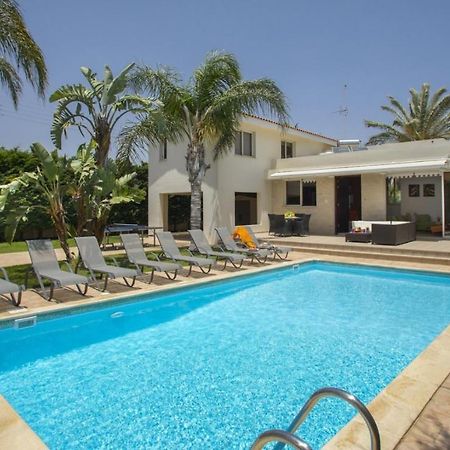 Soothing Sunset Villa With Private Pool, 200M From The Beach 皮尔瓦利亚 外观 照片