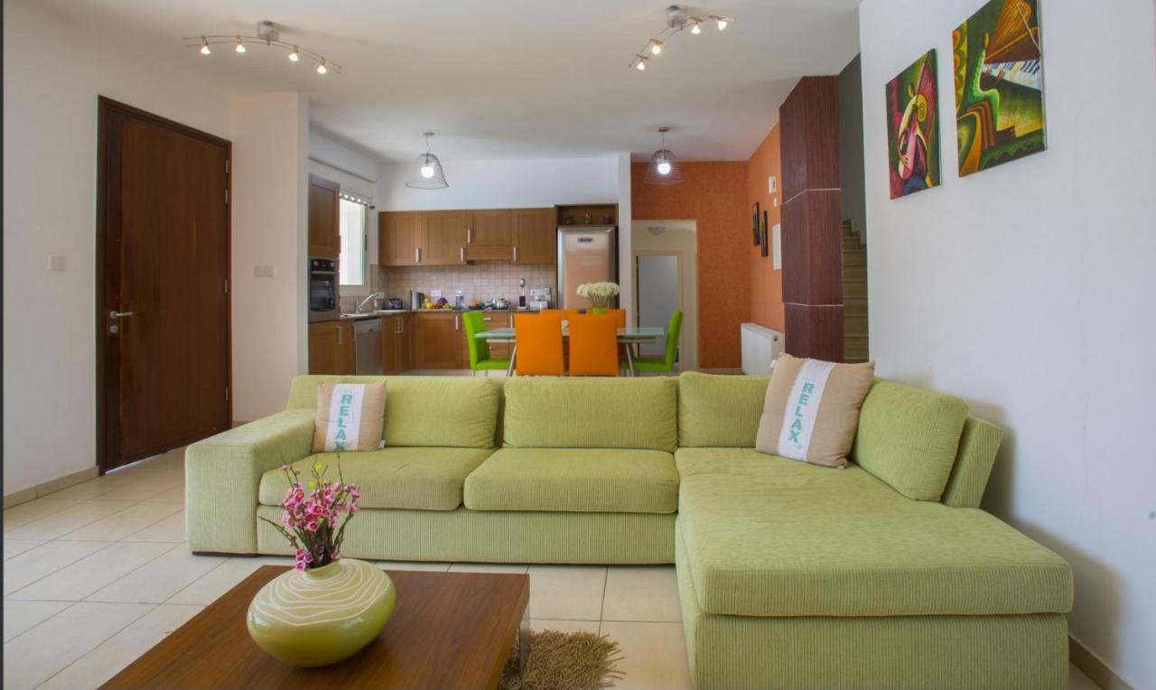 Soothing Sunset Villa With Private Pool, 200M From The Beach 皮尔瓦利亚 外观 照片
